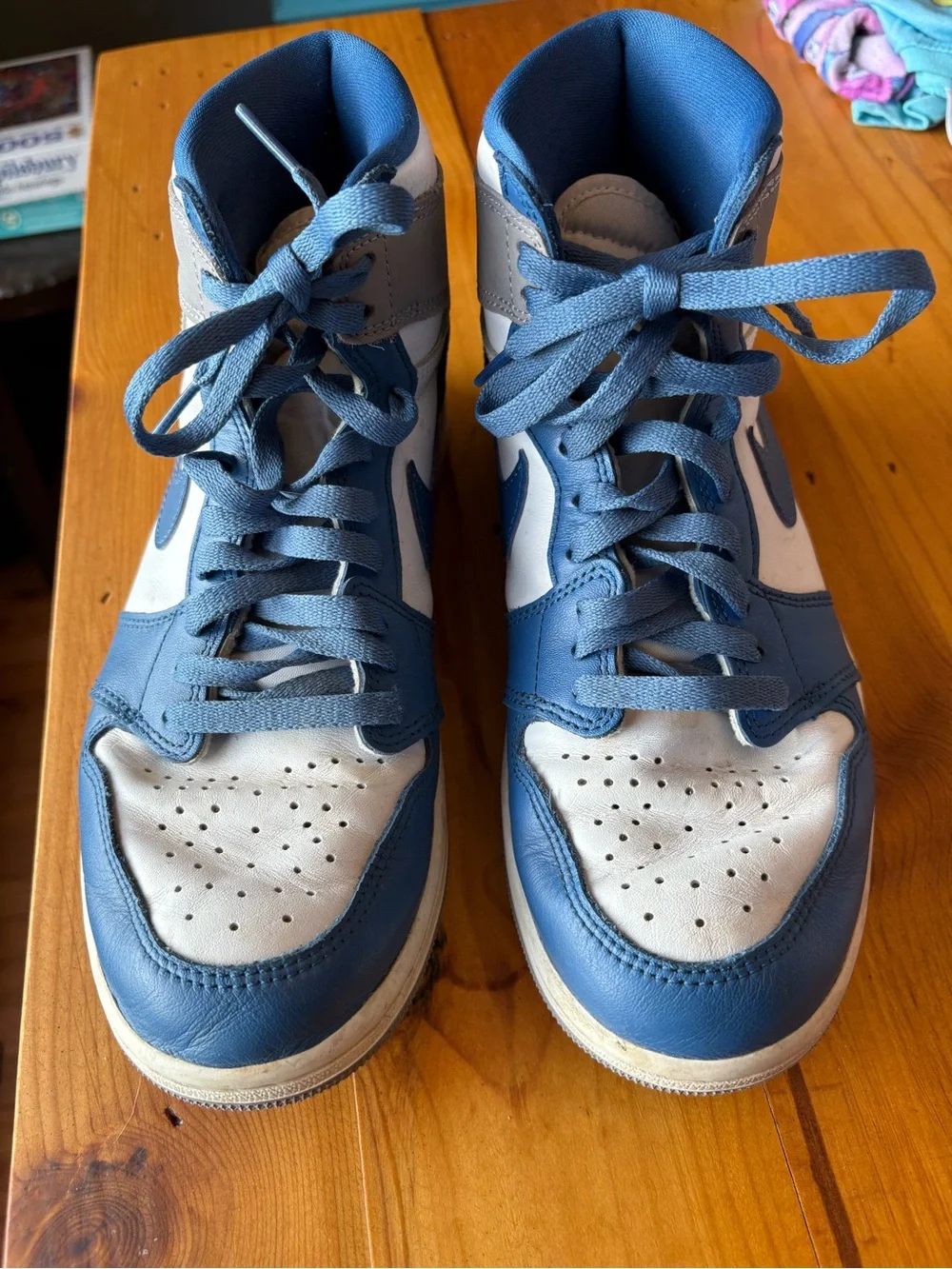 Nike Women’s High-Top Sneakers Nike Air Jordan
